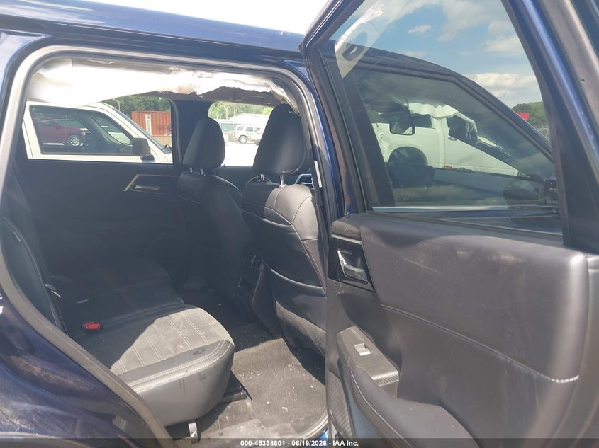2024 Mitsubishi Outlander VIN JA4J4VA88RZ064168 IAAI salvage auction — FRONT END, Salvage Title, sold $11,600 on 2026-09-24 (photo 8)