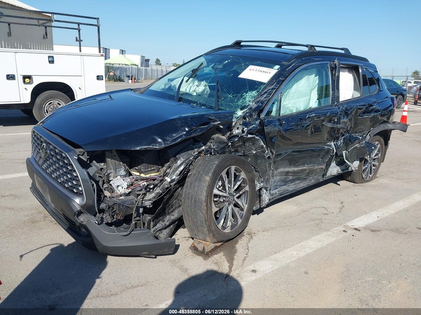 2023 Toyota Corolla cross VIN 7MUDAABG6PV062787 IAAI salvage auction — LEFT FRONT, Salvage Title, sold $725 on 2026-07-28 (photo 2)