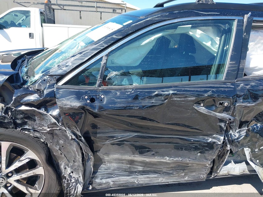 2023 Toyota Corolla cross VIN 7MUDAABG6PV062787 IAAI salvage auction — LEFT FRONT, Salvage Title, sold $725 on 2026-07-28 (photo 6)