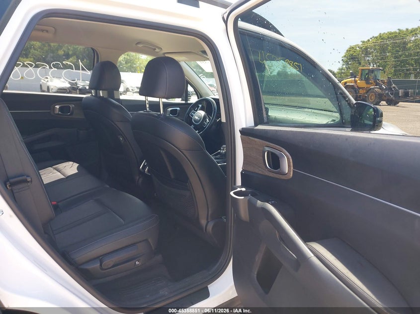 2022 Kia Sorento VIN 5XYRLDLC3NG150651 IAAI salvage auction — RIGHT FRONT, Salvage Title, sold $8,800 on 2026-07-24 (photo 8)