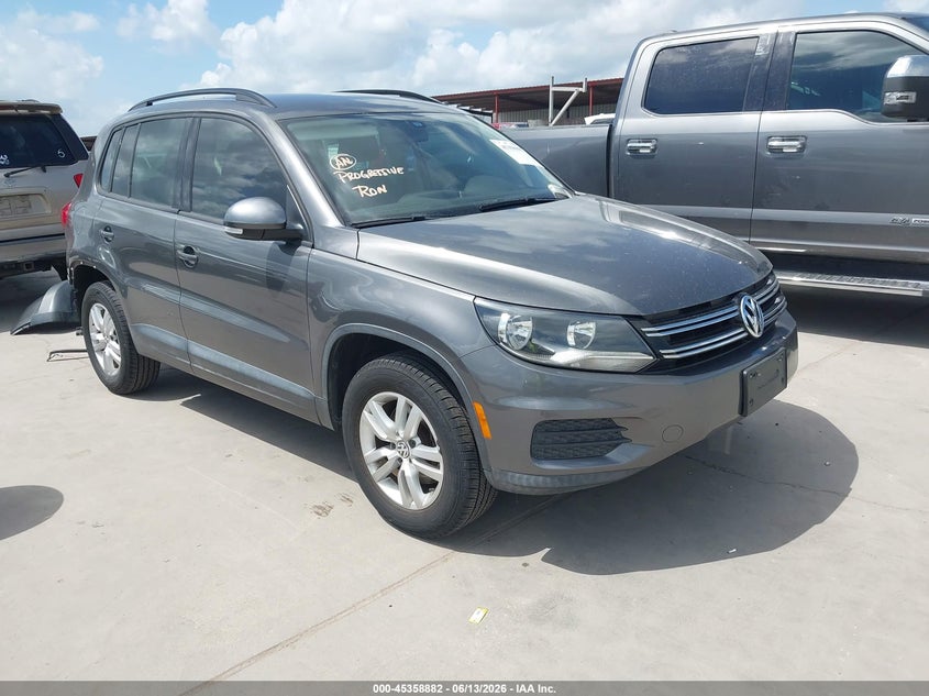 2016 Volkswagen Tiguan VIN WVGAV7AX0GW608341 IAAI salvage auction — REAR END, Original (Texas), sold $1,800 on 2026-08-18 (photo 1)