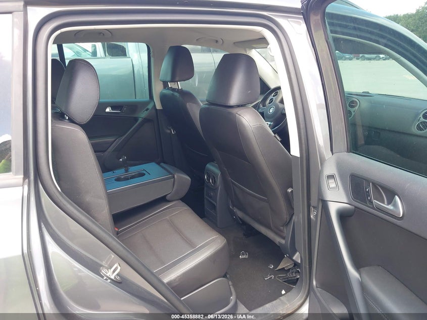 2016 Volkswagen Tiguan VIN WVGAV7AX0GW608341 IAAI salvage auction — REAR END, Original (Texas), sold $1,800 on 2026-08-18 (photo 8)