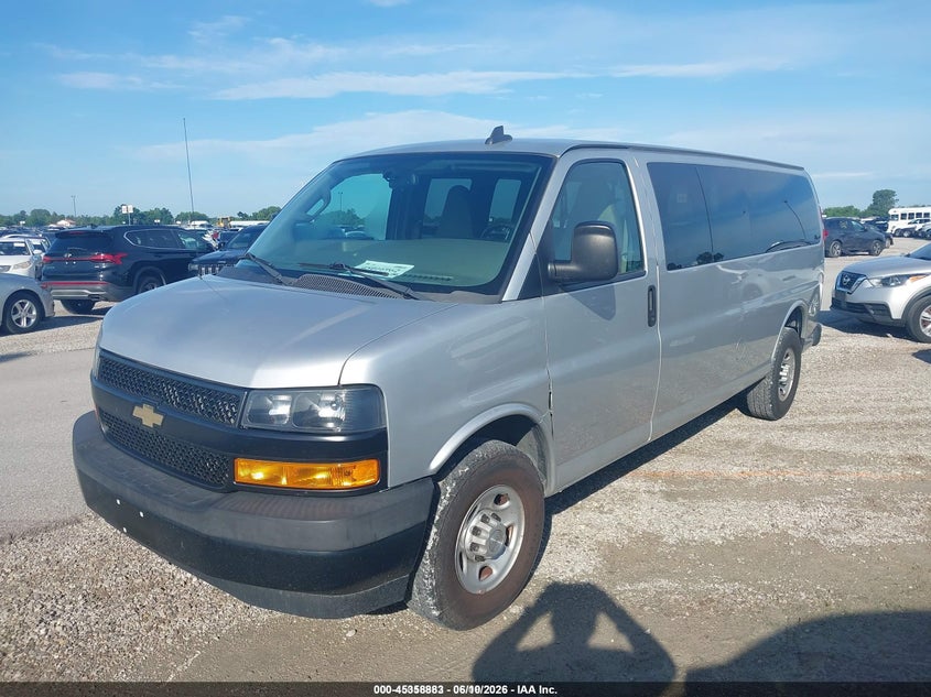 2019 Chevrolet Express 3500 VIN 1GAZGNFG2K1324951 IAAI salvage auction — NORMAL WEAR, Sf97 (Illinois), sold $16,300 on 2026-07-09 (photo 2)