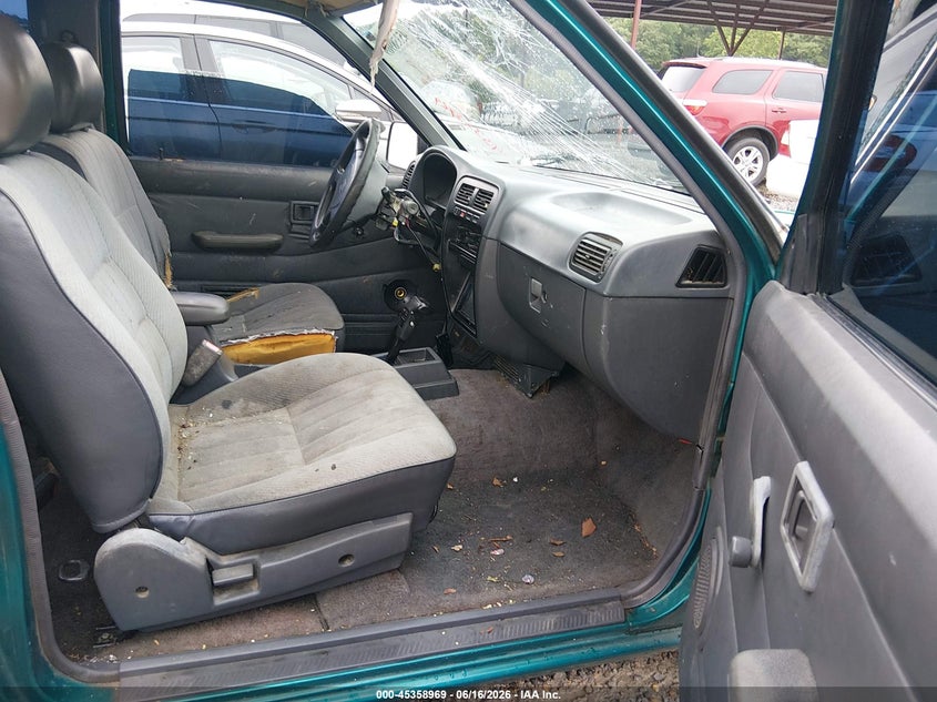 1995 Nissan Truck VIN 1N6SD16SXSC448627 IAAI salvage auction — FRONT & REAR, Clear (Mississippi), sold $450 on 2026-07-08 (photo 5)