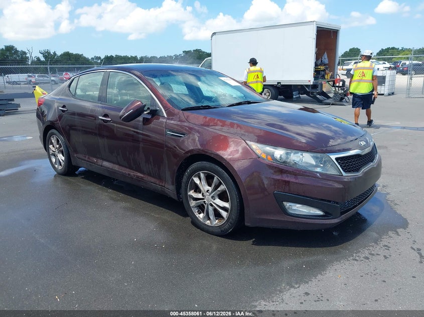 2013 Kia Optima VIN 5XXGM4A77DG215739 IAAI salvage auction — FRONT & REAR, Clear (Florida), sold $700 on 2026-07-20 (photo 1)