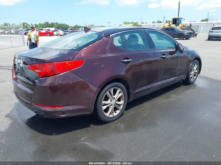 2013 Kia Optima VIN 5XXGM4A77DG215739 IAAI salvage auction — FRONT & REAR, Clear (Florida), sold $700 on 2026-07-20 (photo 4)