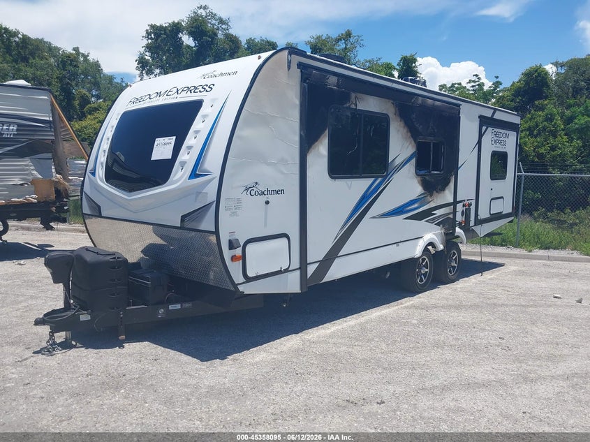 2021 Forest river Freedom express VIN 5ZT2FERB5MW013546 IAAI salvage auction — Unknown, Certificate Of Destruction (Florida), sold $2,600 on 2026-07-16 (photo 2)