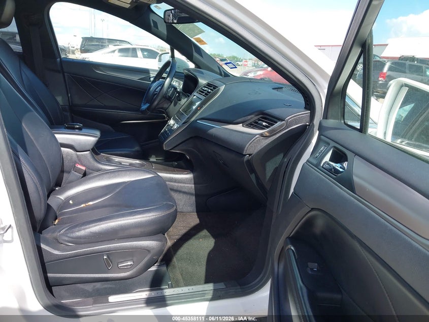 2016 Lincoln Mkc VIN 5LMCJ1C95GUJ22181 IAAI salvage auction — REAR END, Original (Texas), sold $2,200 on 2026-07-21 (photo 5)