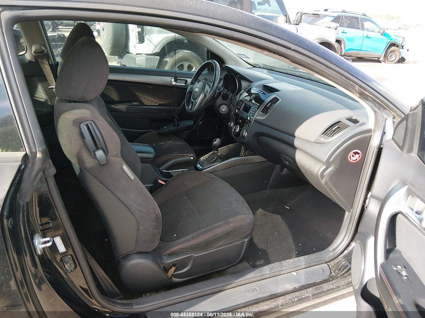 2011 Kia Forte VIN KNAFW6A32B5330181 IAAI salvage auction — FRONT END, Salvage (Texas), sold $375 on 2026-07-08 (photo 5)