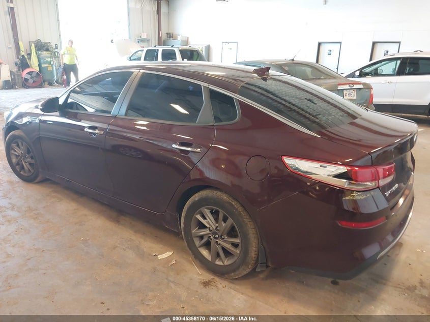 2019 Kia Optima VIN 5XXGT4L32KG344210 IAAI salvage auction — THEFT, Clear (Michigan), sold $1,325 on 2026-07-28 (photo 3)