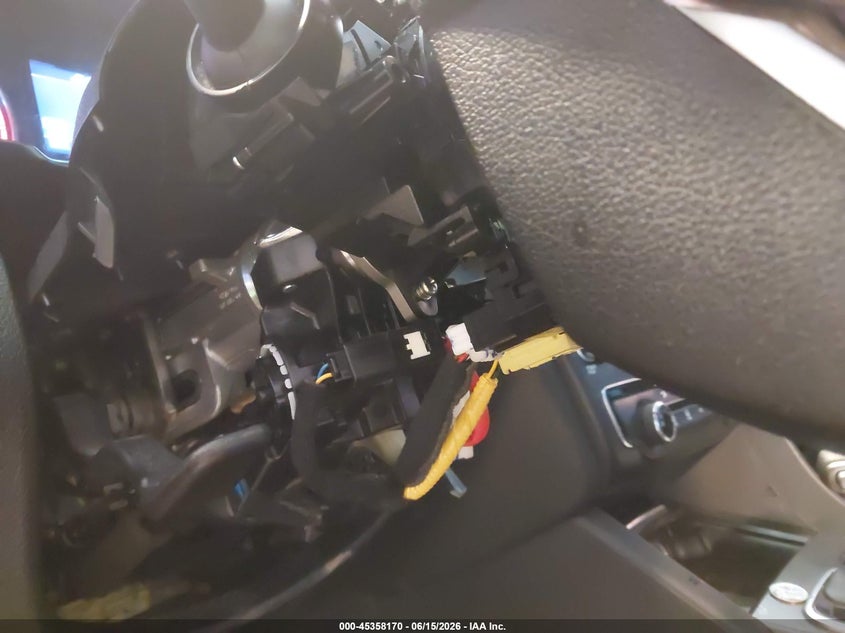 2019 Kia Optima VIN 5XXGT4L32KG344210 IAAI salvage auction — THEFT, Clear (Michigan), sold $1,325 on 2026-07-28 (photo 6)