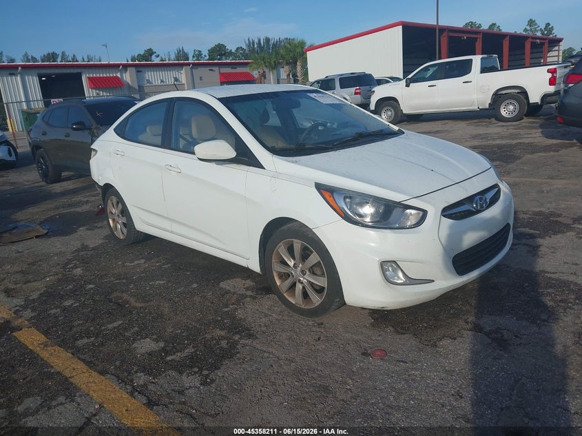 2012 Hyundai Accent VIN KMHCU4AE5CU262396 IAAI salvage auction — REAR END, Rebuildable (Florida), sold $375 on 2026-07-29 (photo 1)