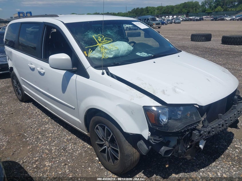 2017 Dodge Caravan VIN 2C4RDGEG9HR709926 IAAI salvage auction — FRONT & REAR, Salvage Title, sold $625 on 2026-07-24 (photo 1)