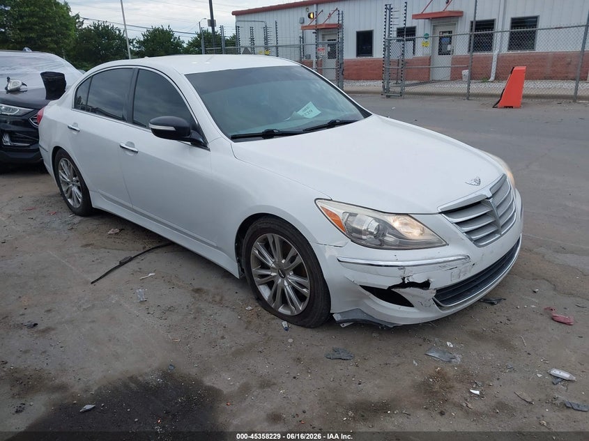 2014 Hyundai Genesis VIN KMHGC4DD7EU259381 IAAI salvage auction — LEFT SIDE, Salvage (Idaho), sold $925 on 2026-07-20 (photo 1)