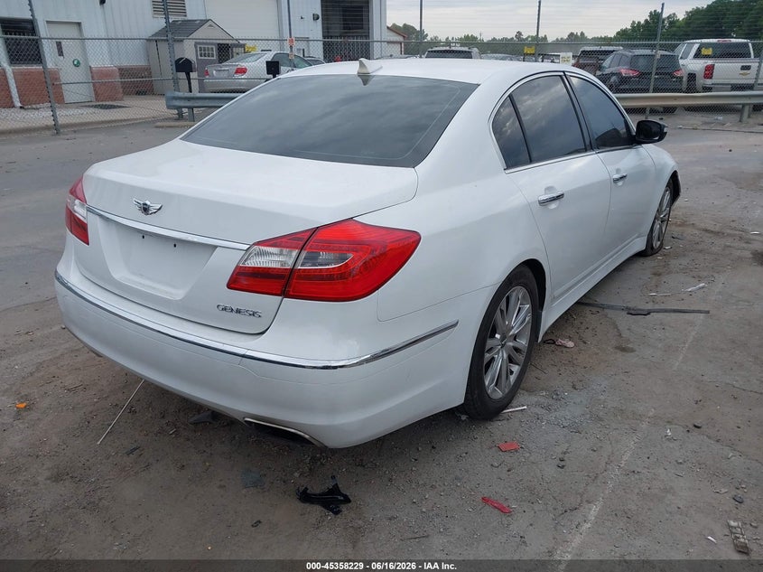 2014 Hyundai Genesis VIN KMHGC4DD7EU259381 IAAI salvage auction — LEFT SIDE, Salvage (Idaho), sold $925 on 2026-07-20 (photo 4)