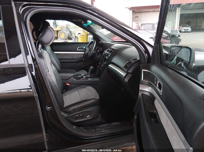 2017 Ford Explorer VIN 1FM5K7D82HGA12495 IAAI salvage auction — FRONT END, Salvage (Arizona), sold $2,750 on 2026-07-23 (photo 5)
