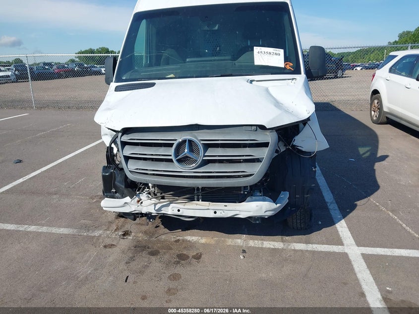 2019 Mercedes-benz Sprinter VIN WD4FF1CD0KT010340 IAAI salvage auction — FRONT END, Clear (Tennessee), sold $10,750 on 2026-07-07 (photo 6)