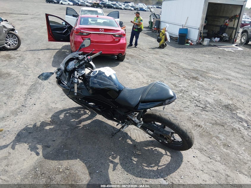2014 Kawasaki Ninja VIN JKAEX8A1XEA002017 IAAI salvage auction — FRONT END, Salvage (Pennsylvania), sold $50 on 2026-07-14 (photo 3)