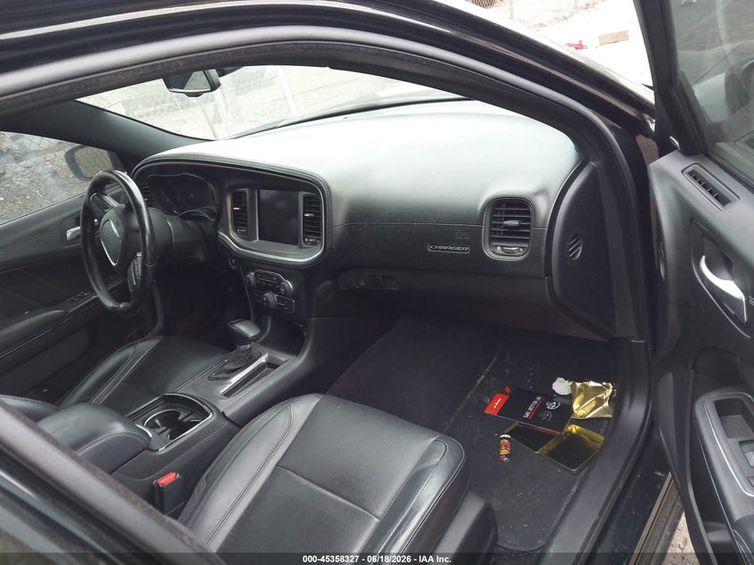 2019 Dodge Charger VIN 2C3CDXJG1KH653980 IAAI salvage auction — REAR END, Wait Title, sold $9,150 on 2026-09-15 (photo 5)