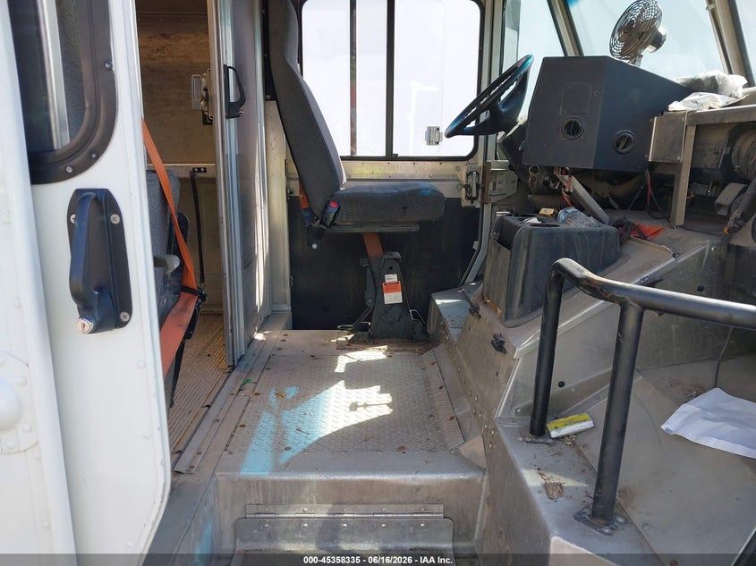 2021 Freightliner Mt55g VIN 4UZAC3GA0MCMX8625 IAAI salvage auction — REPOSSESSION, Clear (Indiana), sold $19,900 on 2026-08-04 (photo 5)
