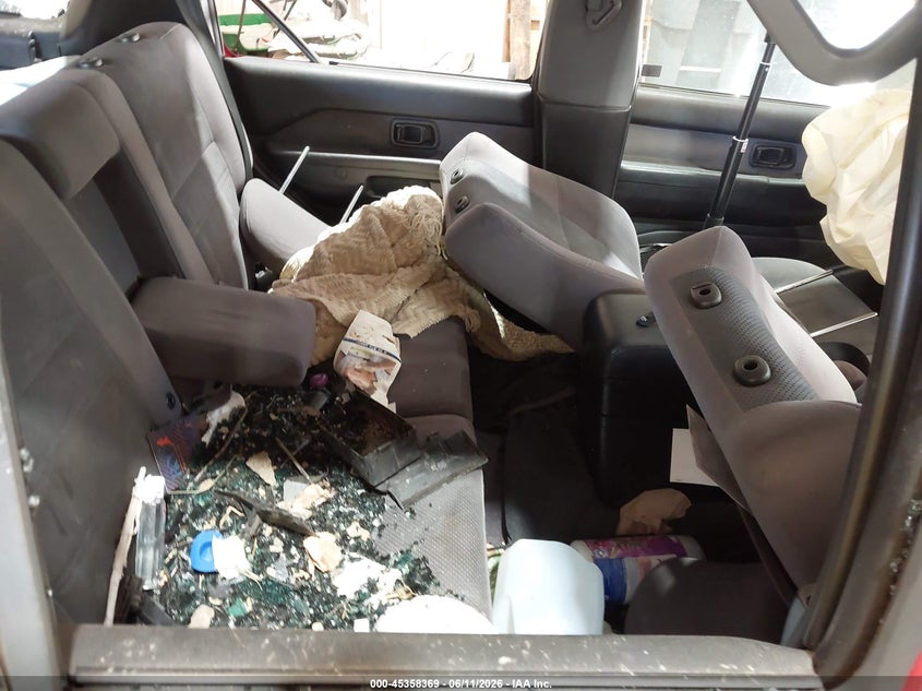 2001 Nissan Pathfinder VIN JN8DR07X11W510564 IAAI salvage auction — ROLLOVER, Salvage (North Carolina), sold $250 on 2026-07-23 (photo 8)