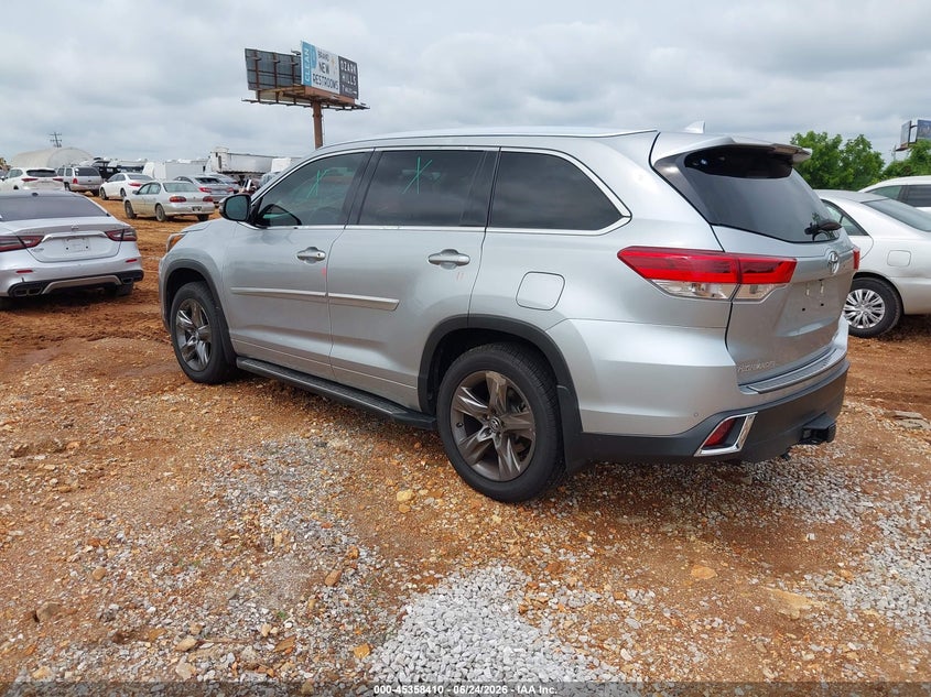 2018 Toyota Highlander VIN 5TDDZRFH8JS818180 IAAI salvage auction — HAIL, Salvage Title, sold $10,100 on 2026-07-30 (photo 3)