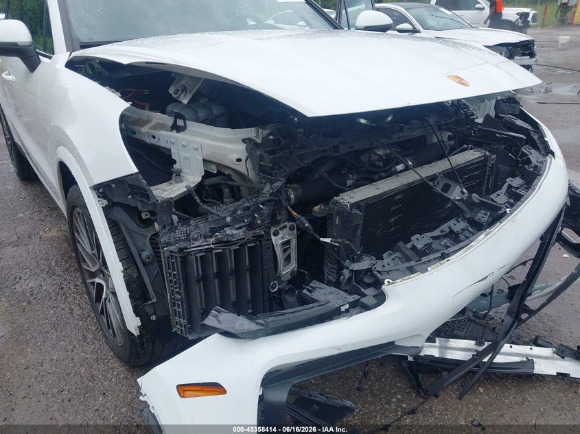 2020 Porsche Cayenne VIN WP1AB2AY2LDA28473 IAAI salvage auction — FRONT END, Salvage (Louisiana), sold $22,075 on 2026-07-07 (photo 6)