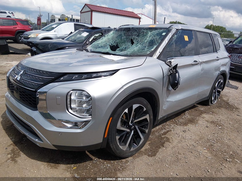 2023 Mitsubishi Outlander VIN JA4J4UA82PZ058891 IAAI salvage auction — ROLLOVER, Salvage (Indiana), sold $3,150 on 2026-07-22 (photo 2)