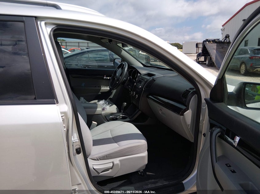 2011 Kia Sorento VIN 5XYKTDA21BG073110 IAAI salvage auction — REAR END, Clear (Arkansas), sold $1,300 on 2026-07-16 (photo 5)