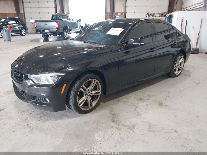 2017 BMW 3er VIN WBA8B7G32HNU37998 IAAI salvage auction — RIGHT SIDE, Wait Title, sold $10,950 on 2026-08-05 (photo 2)