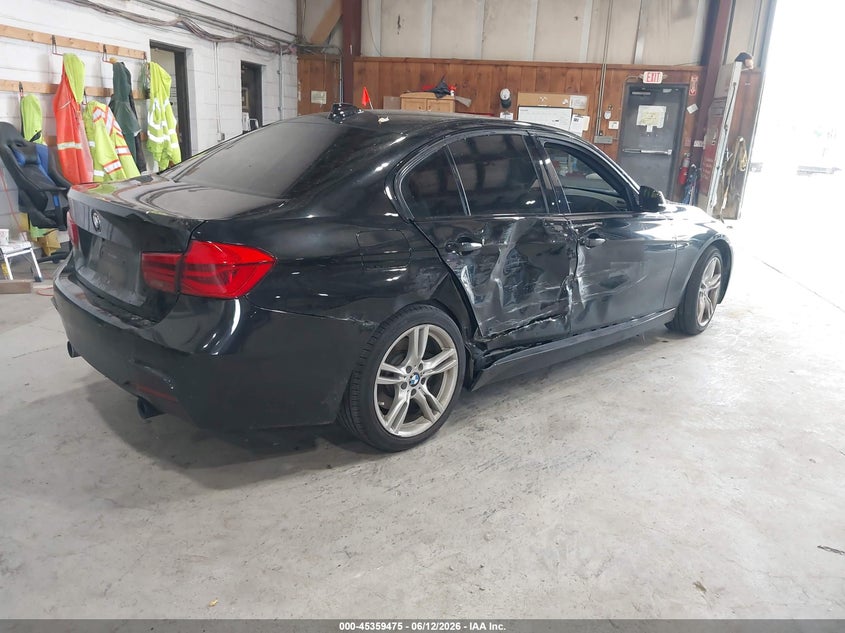 2017 BMW 3er VIN WBA8B7G32HNU37998 IAAI salvage auction — RIGHT SIDE, Wait Title, sold $10,950 on 2026-08-05 (photo 4)