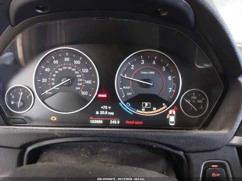 2017 BMW 3er VIN WBA8B7G32HNU37998 IAAI salvage auction — RIGHT SIDE, Wait Title, sold $10,950 on 2026-08-05 (photo 7)