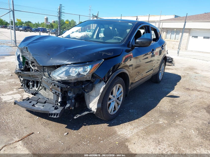 2017 Nissan Rogue VIN JN1BJ1CR1HW142732 IAAI salvage auction — FRONT END, Junk Bill Of Sale Mv2459 (Wisconsin), sold $1,100 on 2026-07-07 (photo 2)