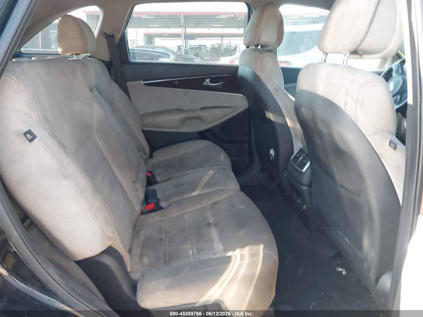 2016 Kia Sorento VIN 5XYPG4A32GG047562 IAAI salvage auction — NORMAL WEAR, Permit To Sell (Louisiana), sold $925 on 2026-07-28 (photo 8)