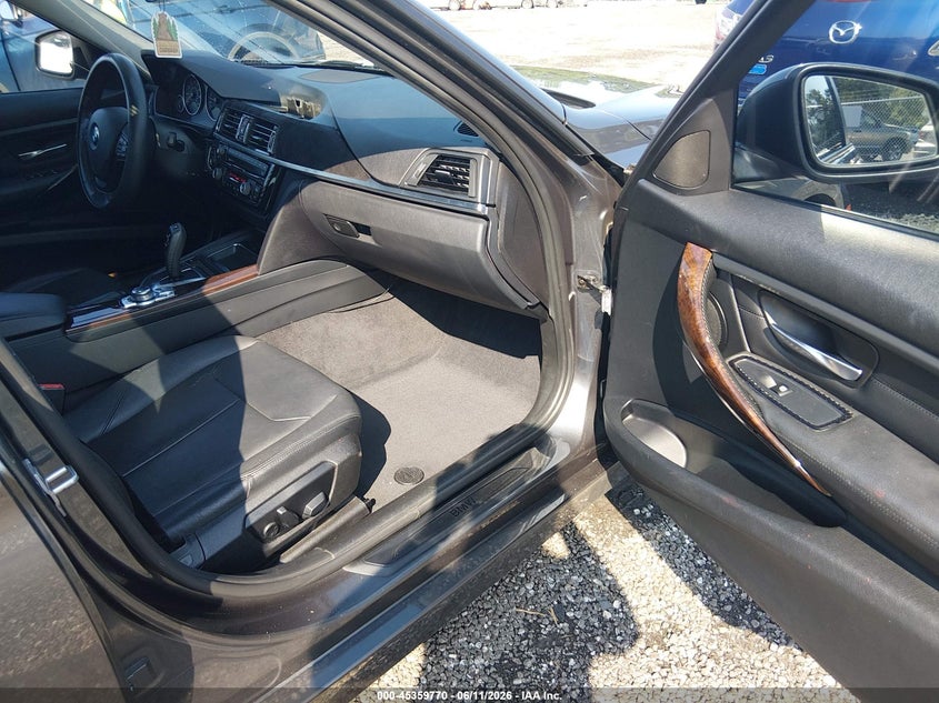 2013 BMW 3er VIN WBA3A5G5XDNP20288 IAAI salvage auction — UNDERCARRIAGE, Salvage (South Carolina), sold $775 on 2026-07-28 (photo 5)