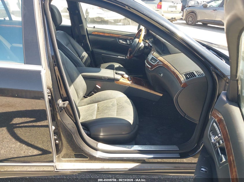 2010 Mercedes-benz S class VIN WDDNG9FB7AA299017 IAAI salvage auction — UNKNOWN, Clear (California), sold $25 on 2026-07-30 (photo 5)