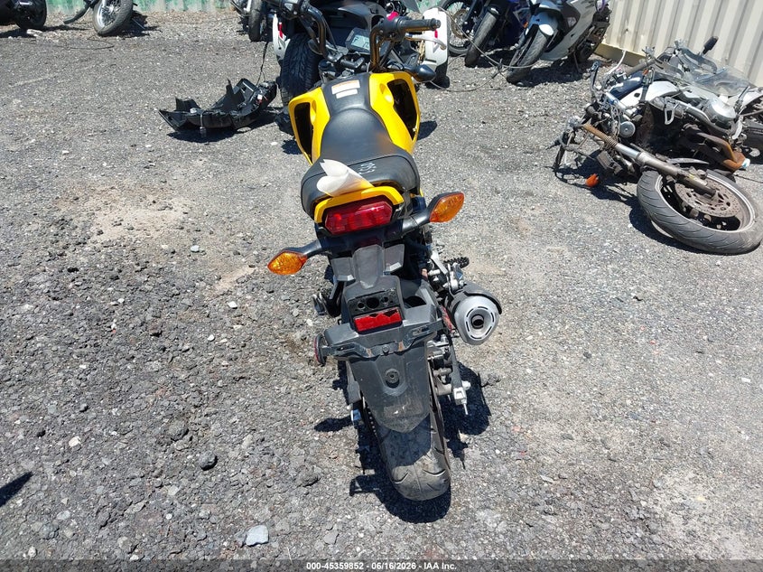2023 Honda Grom VIN MLHJC9212P5109446 IAAI salvage auction — LEFT & RIGHT, Salvage (Pennsylvania), sold $150 on 2026-07-15 (photo 6)