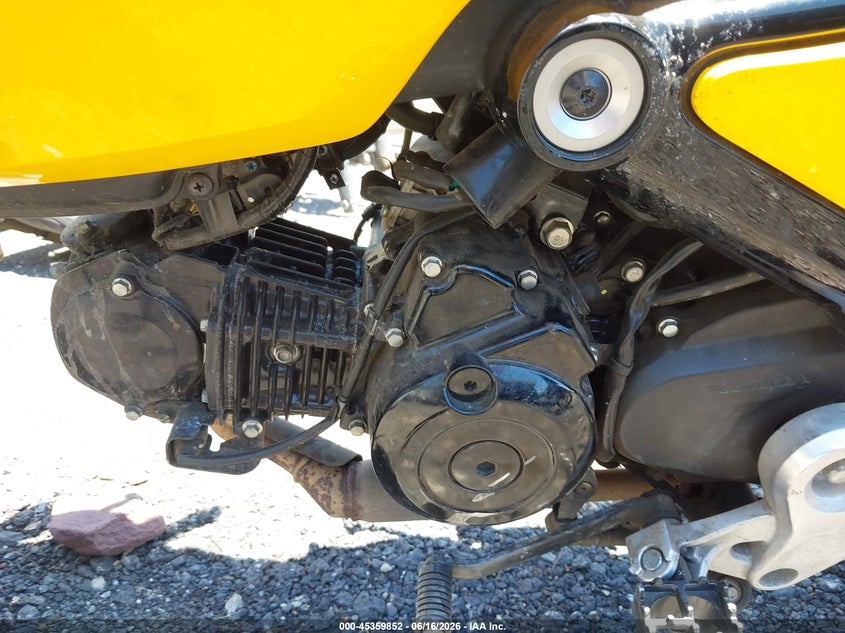 2023 Honda Grom VIN MLHJC9212P5109446 IAAI salvage auction — LEFT & RIGHT, Salvage (Pennsylvania), sold $150 on 2026-07-15 (photo 9)