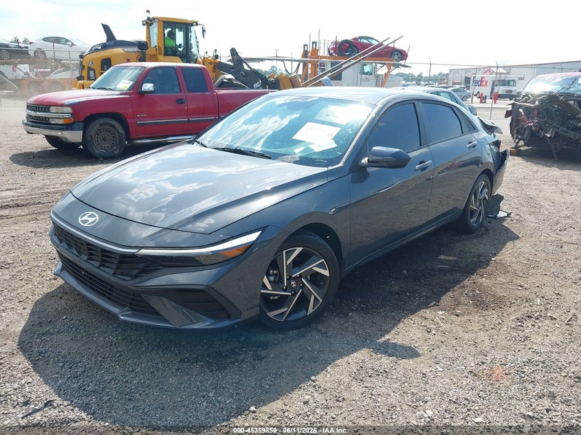2025 Hyundai Elantra VIN KMHLM4DG3SU958024 IAAI salvage auction — REAR END, Salvage Title, sold $4,700 on 2026-08-26 (photo 2)
