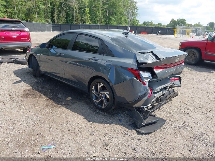 2025 Hyundai Elantra VIN KMHLM4DG3SU958024 IAAI salvage auction — REAR END, Salvage Title, sold $4,700 on 2026-08-26 (photo 3)