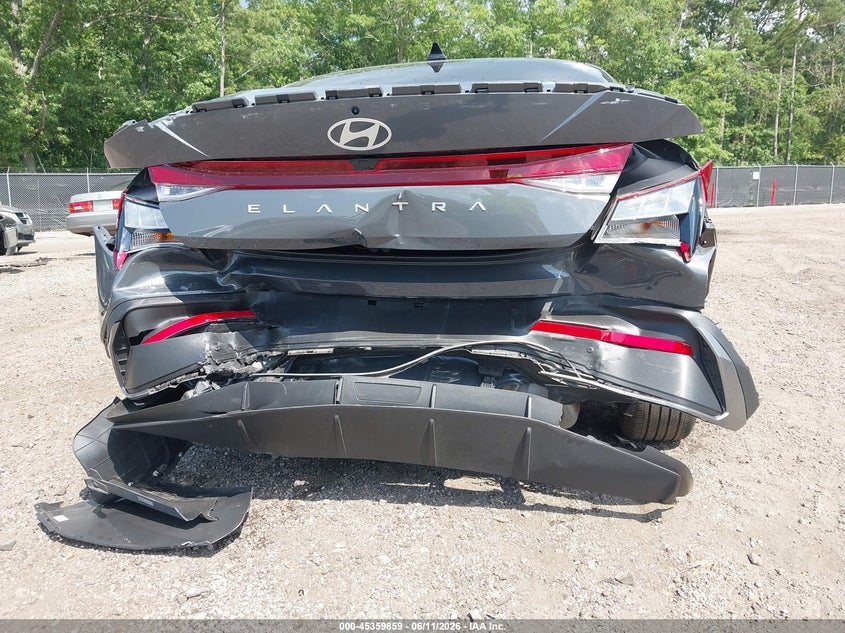 2025 Hyundai Elantra VIN KMHLM4DG3SU958024 IAAI salvage auction — REAR END, Salvage Title, sold $4,700 on 2026-08-26 (photo 6)