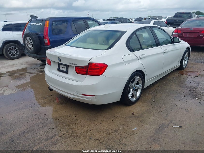 2013 BMW 3 series VIN WBA3A5G56DNP25780 IAAI salvage auction — FRONT END, Original (Texas), sold $1,050 on 2026-07-20 (photo 4)