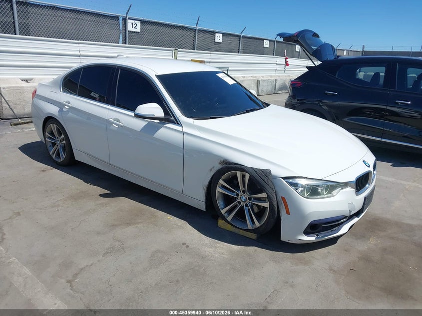 2018 BMW 3er VIN WBA8D9C56JEM31513 IAAI salvage auction — RIGHT FRONT, Salvage (California), sold $4,100 on 2026-07-24 (photo 1)