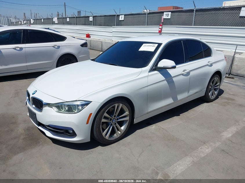2018 BMW 3er VIN WBA8D9C56JEM31513 IAAI salvage auction — RIGHT FRONT, Salvage (California), sold $4,100 on 2026-07-24 (photo 2)