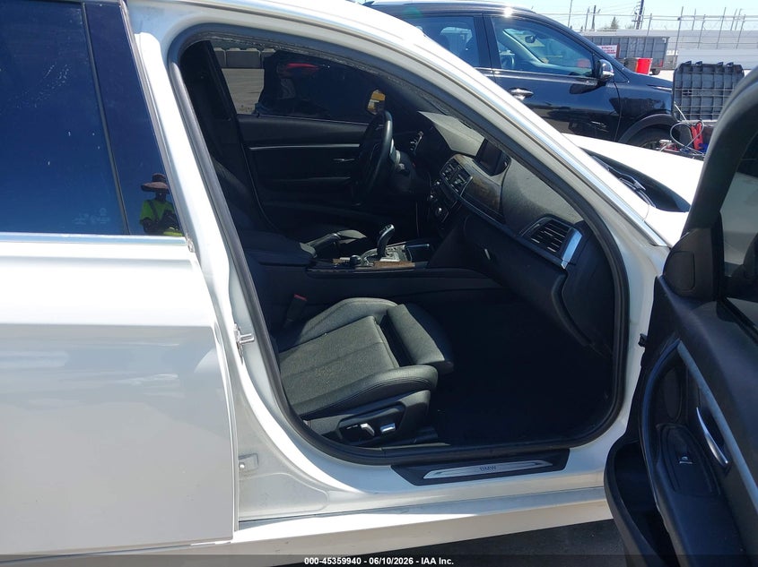 2018 BMW 3er VIN WBA8D9C56JEM31513 IAAI salvage auction — RIGHT FRONT, Salvage (California), sold $4,100 on 2026-07-24 (photo 5)