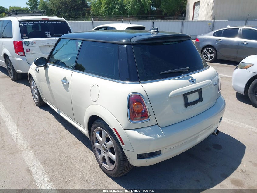 2009 Mini Cooper VIN WMWMF33599TU75759 IAAI salvage auction — NORMAL WEAR, Clear - Dealer Only (California), sold $1,125 on 2026-07-14 (photo 3)