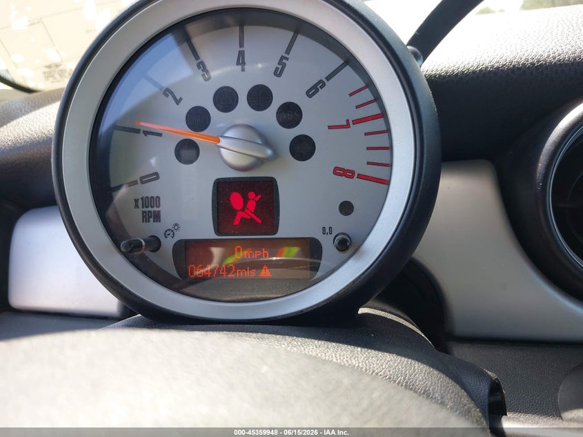 2009 Mini Cooper VIN WMWMF33599TU75759 IAAI salvage auction — NORMAL WEAR, Clear - Dealer Only (California), sold $1,125 on 2026-07-14 (photo 7)