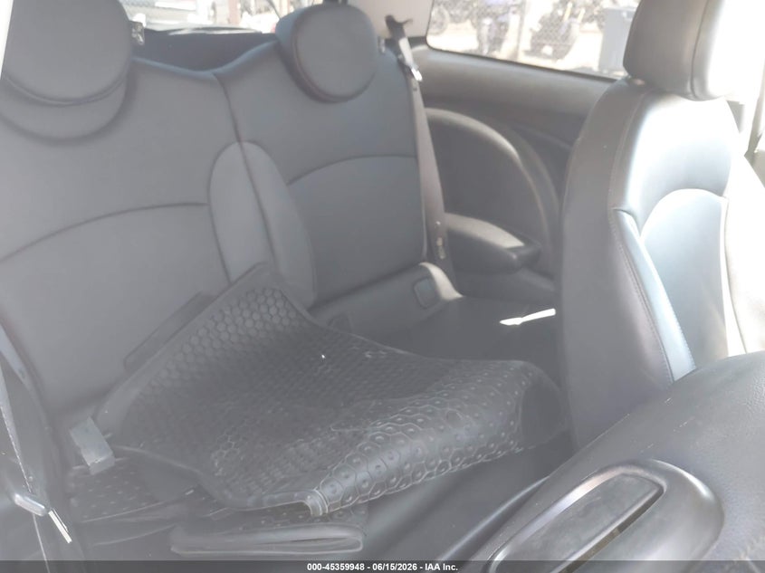 2009 Mini Cooper VIN WMWMF33599TU75759 IAAI salvage auction — NORMAL WEAR, Clear - Dealer Only (California), sold $1,125 on 2026-07-14 (photo 8)