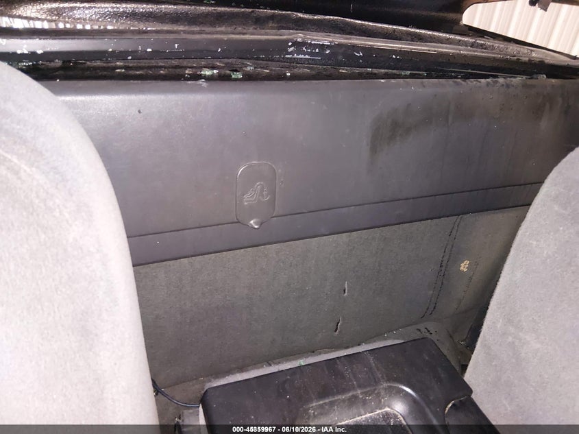 2004 Chevrolet Silverado VIN 1GCEC14TX4Z334142 IAAI salvage auction — FRONT END, Clear (Arkansas), sold $675 on 2026-07-09 (photo 8)