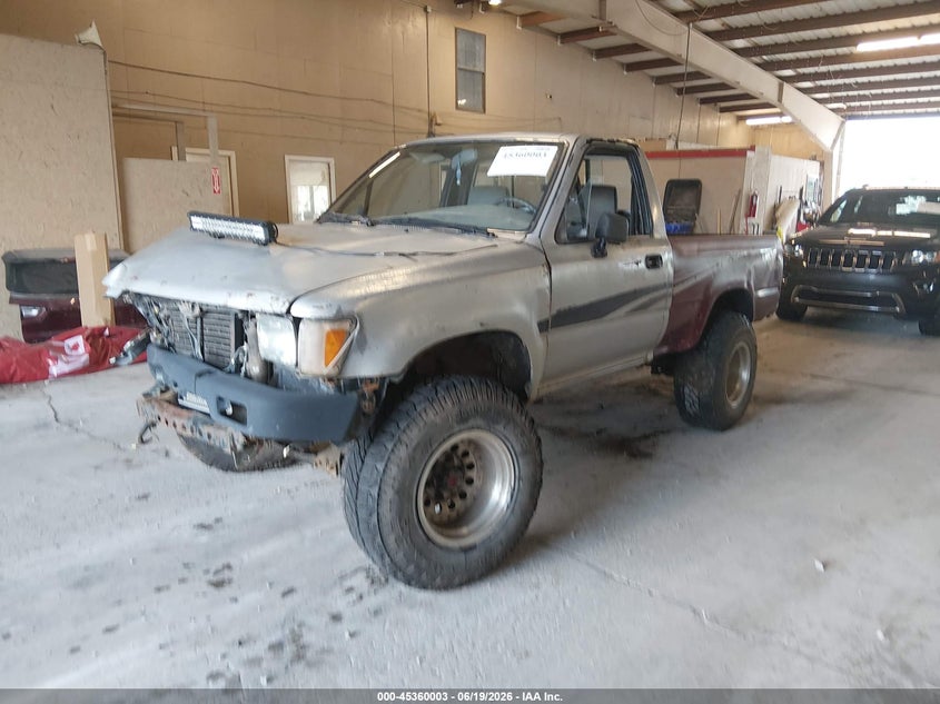 1991 Toyota Pickup VIN JT4VN01D9M0004501 IAAI salvage auction — FRONT END, Salvage (Tennessee), sold $2,050 on 2026-07-19 (photo 2)